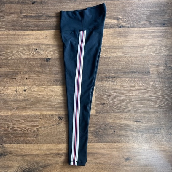 TNA Red Retro stripe leggings - Picture 3 of 10